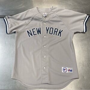 VINTAGE MLB NEW YORK YANKEES MAJESTIC JERSEY 2000S MEN’S LARGE